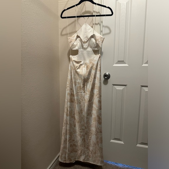 NWT Significant Other “Holly” cutout halter dress - Picture 2 of 6